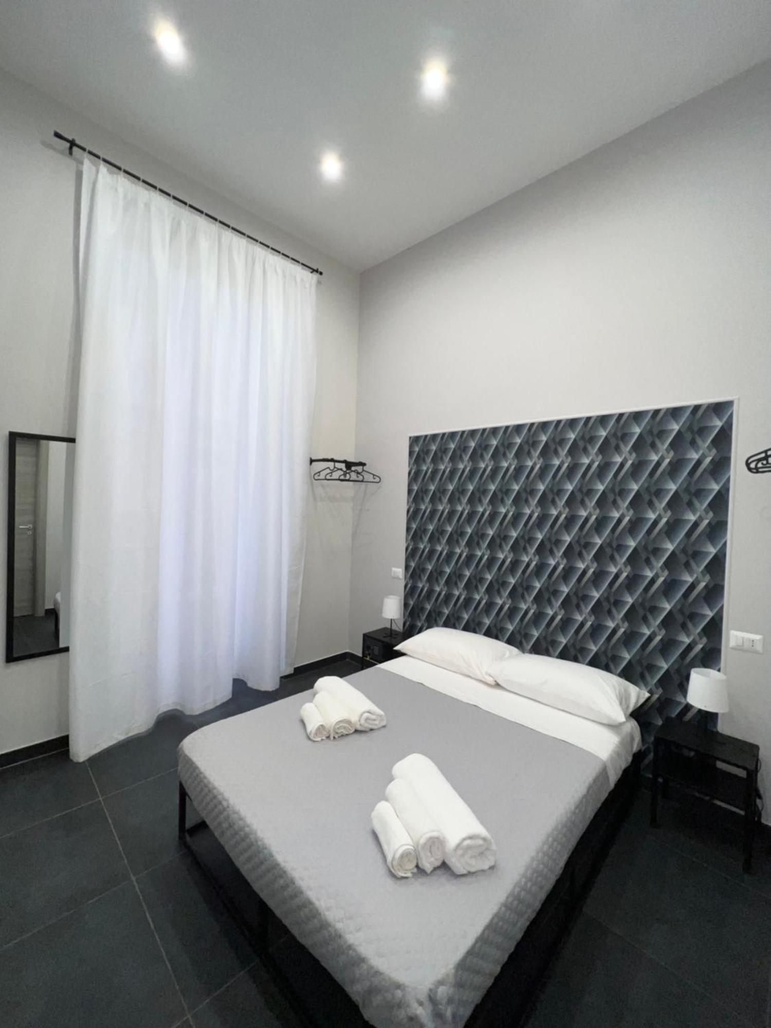Civico Sedici Hotel Naples Luaran gambar